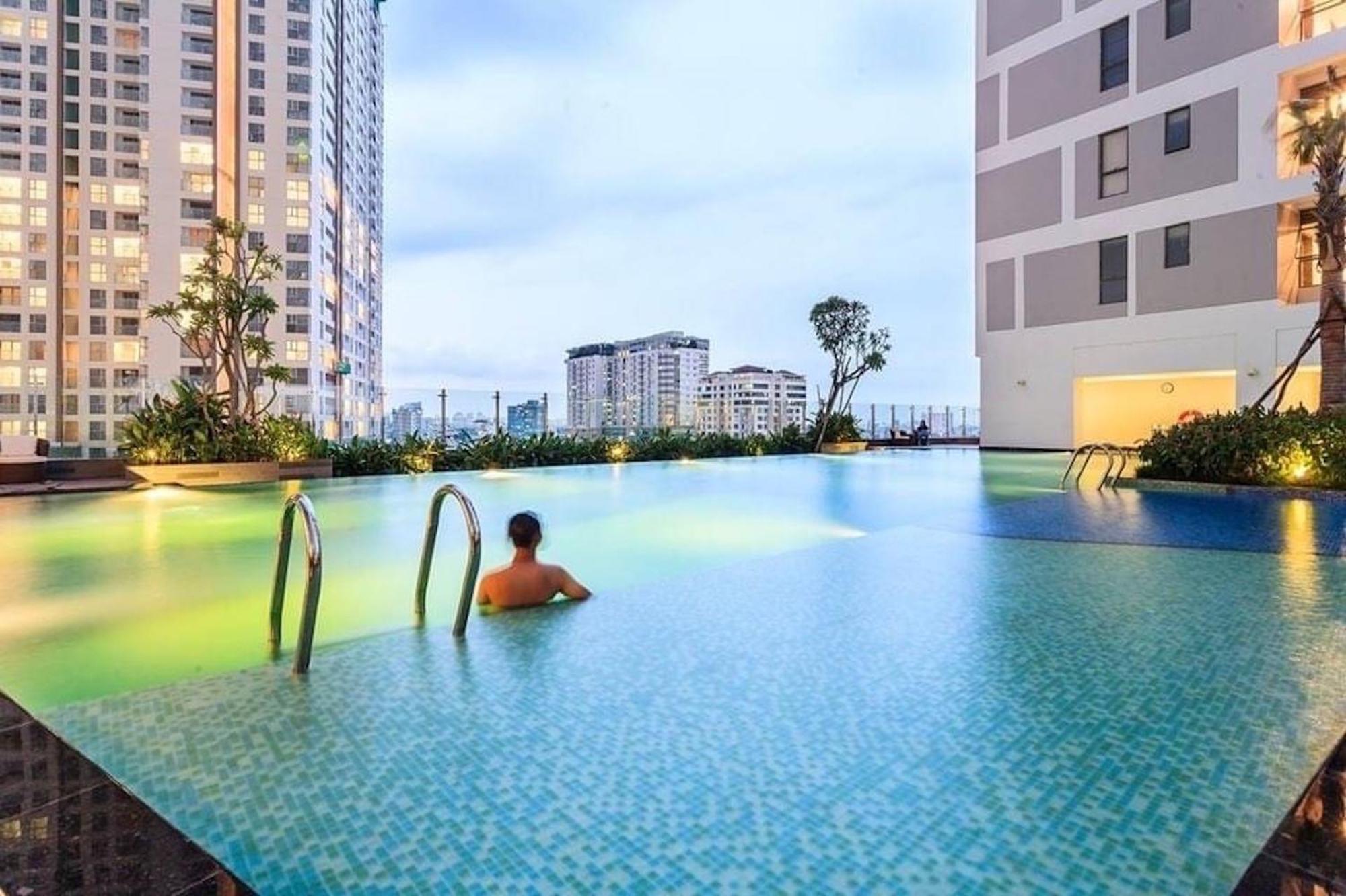 Zo Rivergate Free Pool * Ho Chi Minh City
